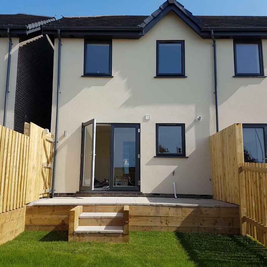 Bright Modern House Beside Snowdonia Llanfairfechan Exterior foto